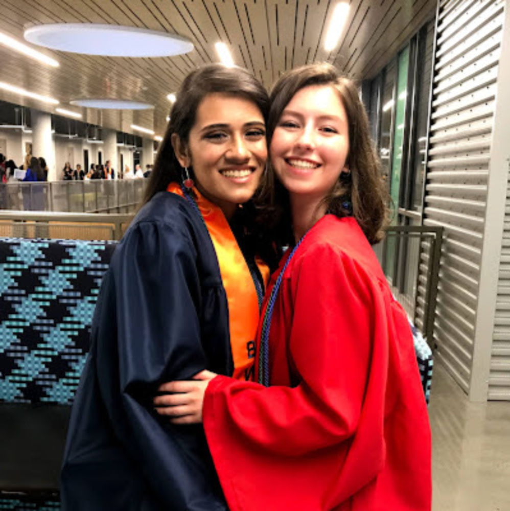 Meet your Posher, Maira